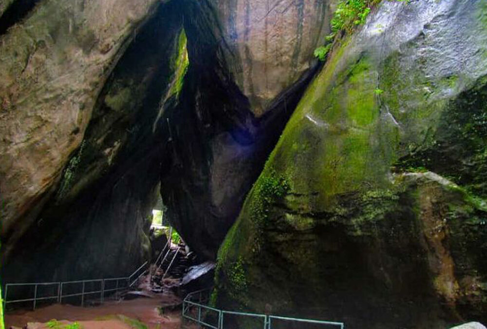 Edakkal Caves